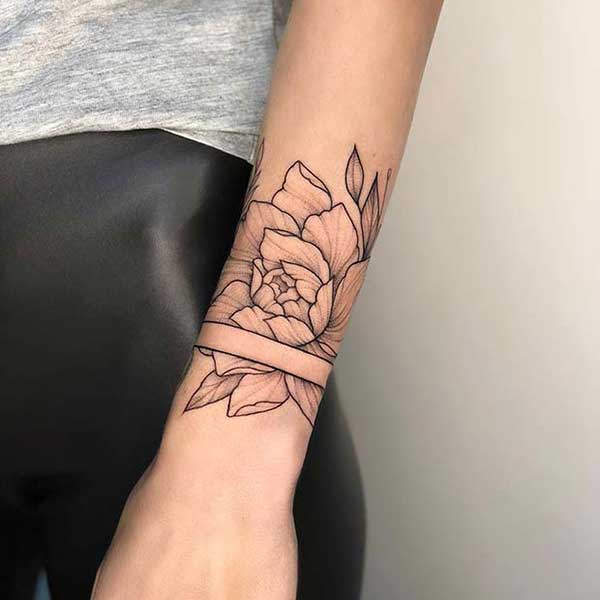 97+ Tatuagens de Peônia no Braço, Perna, Barriga, Costas e Costela