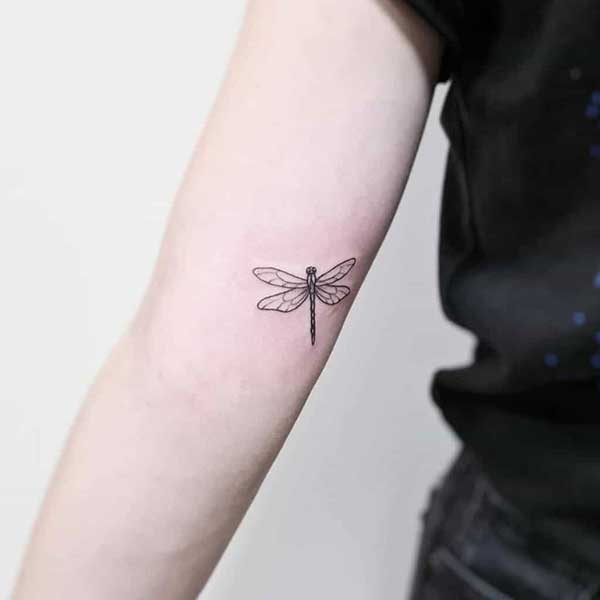 tatuagem de libelula masculina tatuagem de libelula masculina
