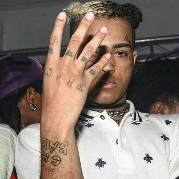 CRY BABY em seu antebraco