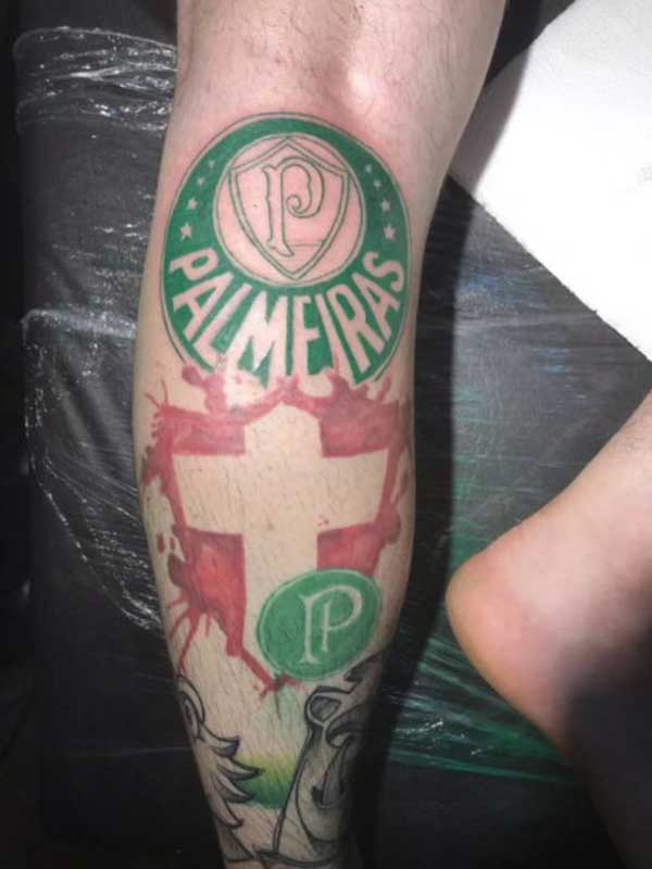 na perna 8 Escudo do time na perna.