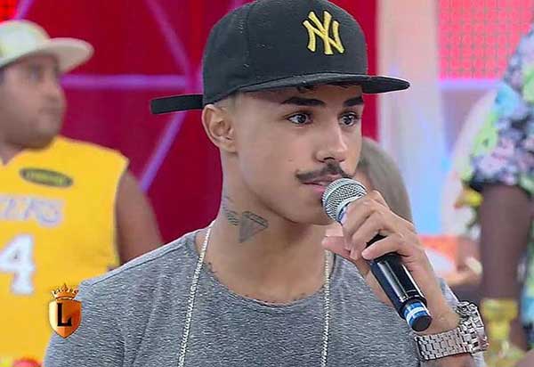 no pescoco no pescoco