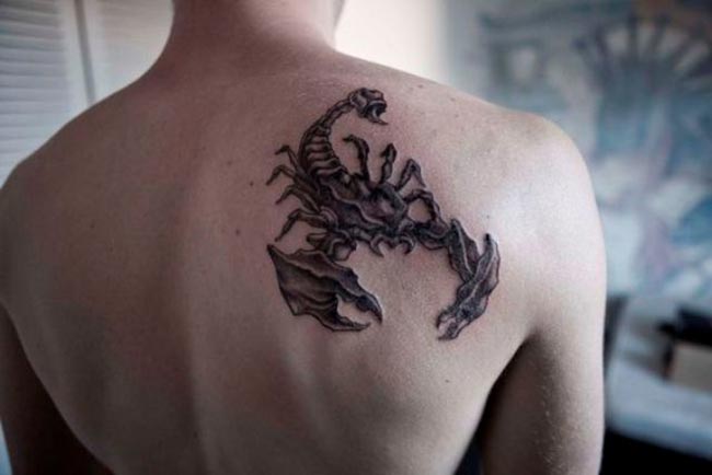 tatuagem nas costas de escorpiao 3 tatuagem nas costas de escorpiao 3